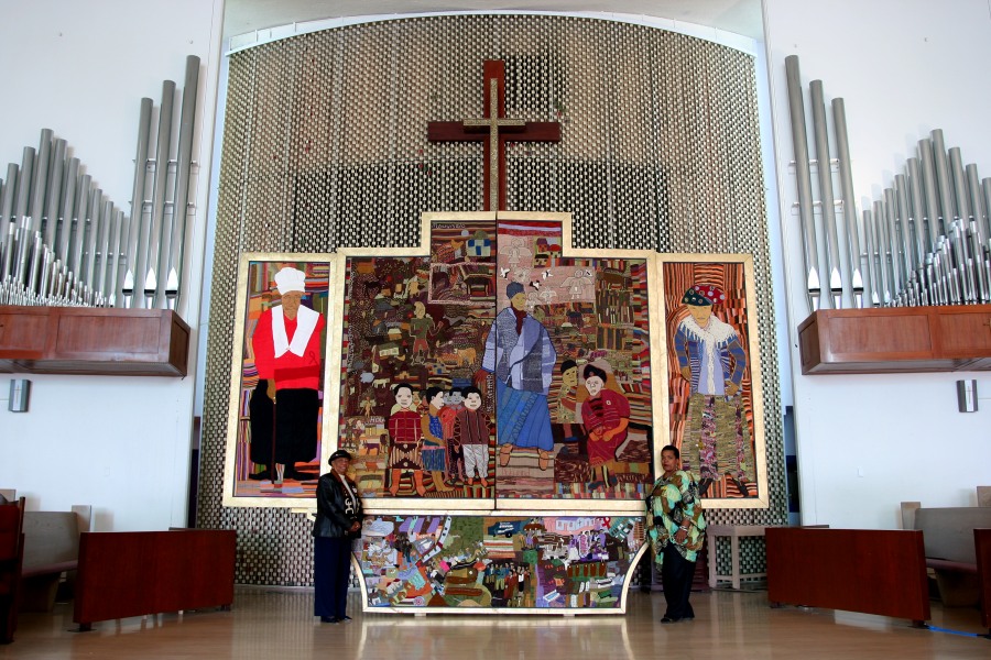 Members of Holman United Methodist Church’s lay staff with the closed Keiskamma Altarpiece