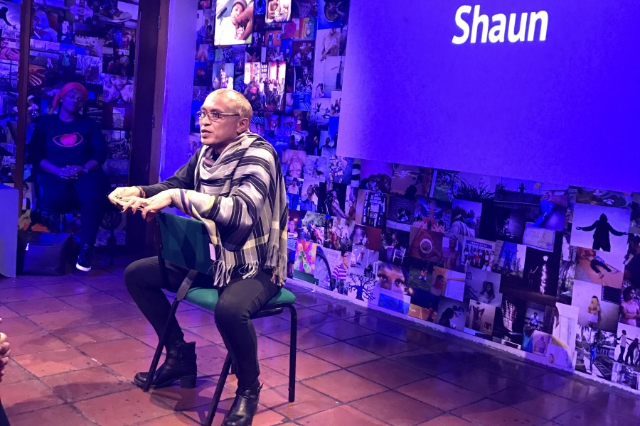 Through Positive Eyes artivist Shaun sharing a personal story during live storytelling