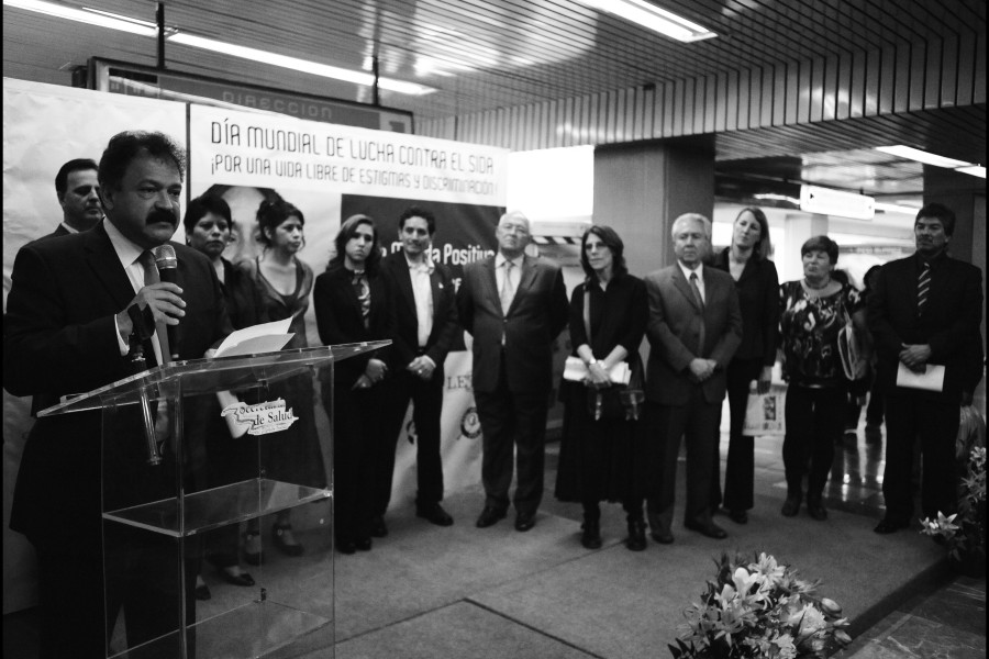 Through Positive Eyes Mexico City Metro Exhibition Opening